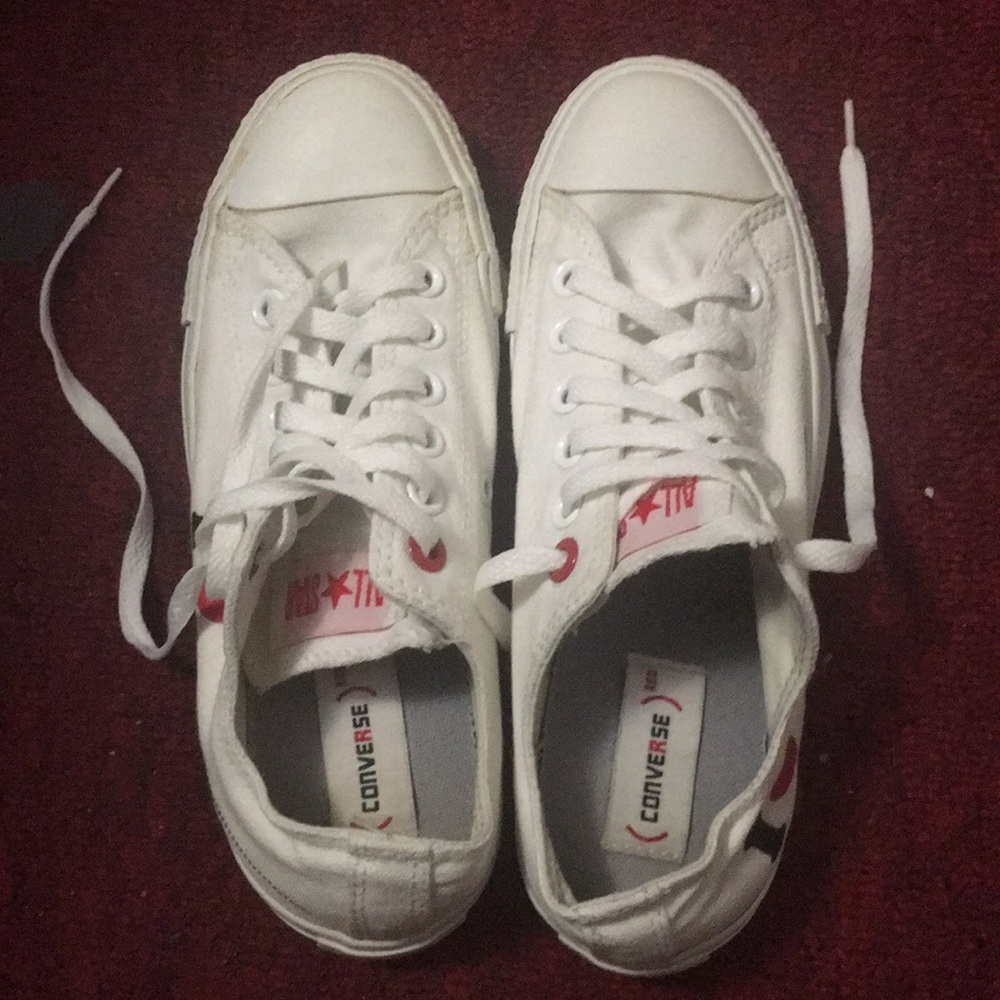 Converse sneakers (I heart design)